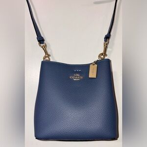 NEW Coach Mini Town Bucket Bag in Blue Pebbled Leather – C7266